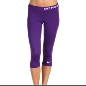 Nike pro purple crops L